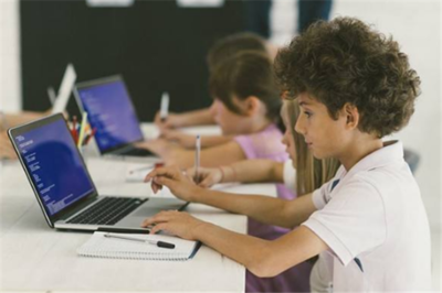 核桃星球編程加盟市場(chǎng)前景分析 教育行業(yè)軟件開發(fā)的新機(jī)遇